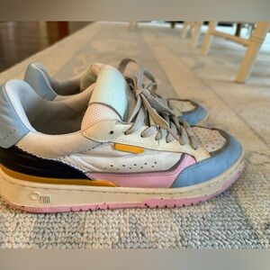 Oncept Phoenix Sneakers